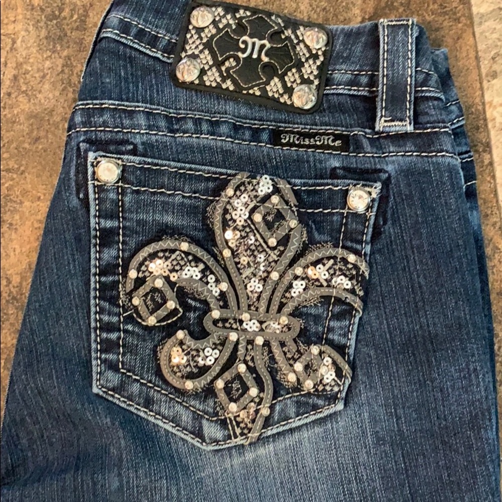 Miss Me Skinny Jeans - Picture 2 of 7
